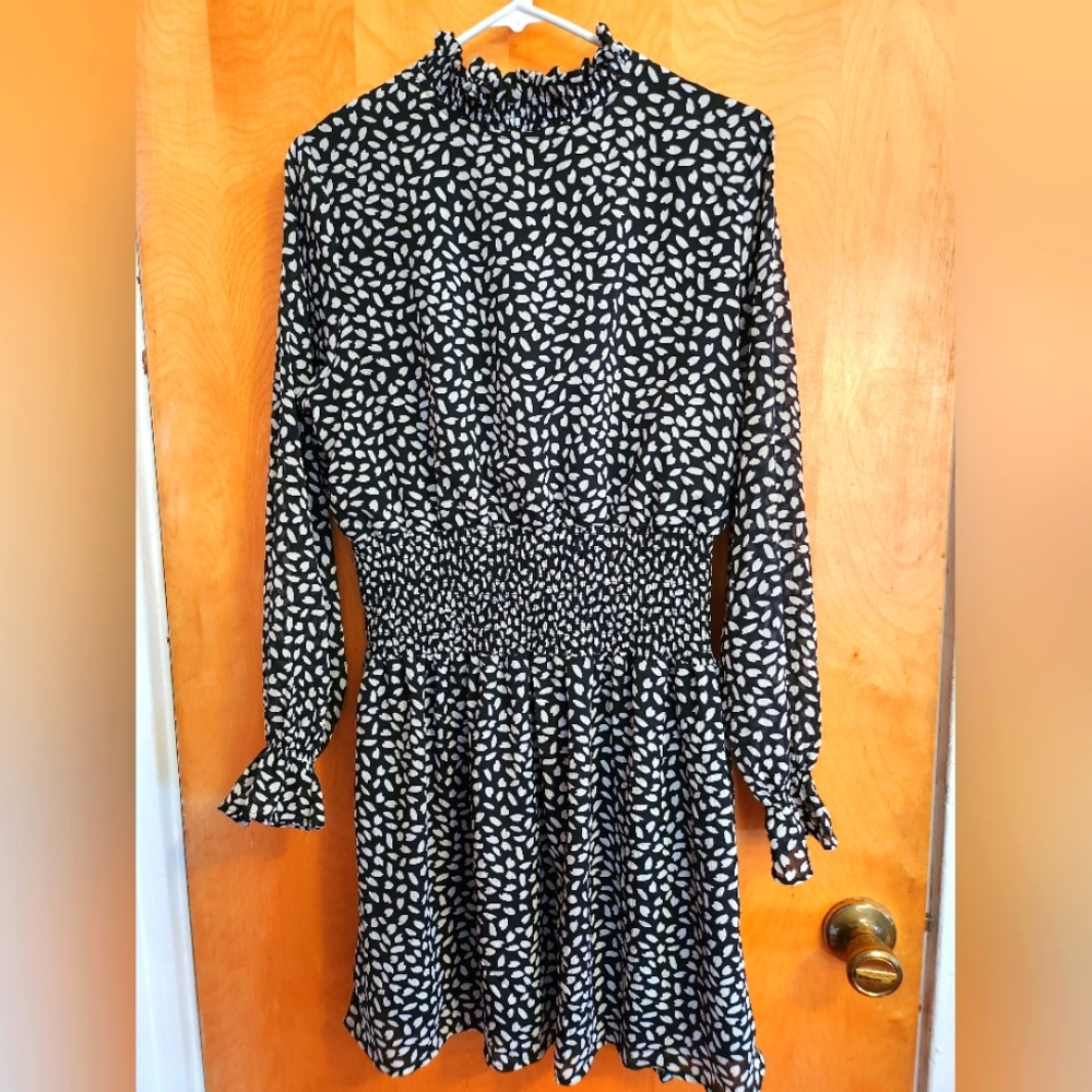 She & Sky Black and Crean Polka Dot Dress - Large